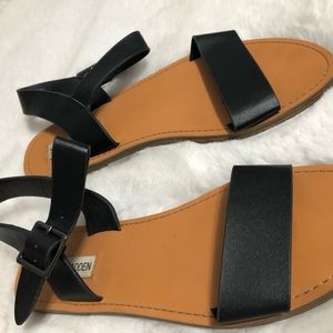 Sandals, Steve madden, size 8, brand new.